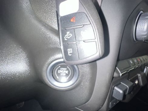 Used 2024 Chevrolet Silverado 2500 Custom w/ Custom Convenience Package image 17