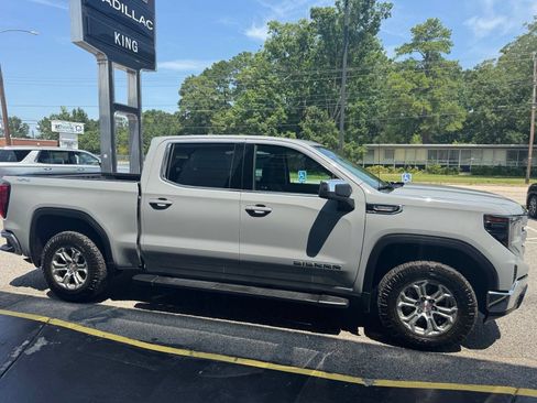 Certified 2024 GMC Sierra 1500 SLE w/ Preferred Package AWD/4WD image 9