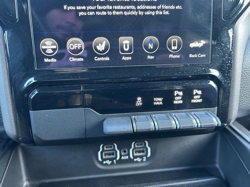 Used 2021 RAM 1500 Laramie w/ Sport Appearance Package image 15