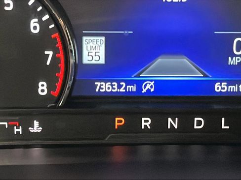 Used 2024 Ford Explorer XLT w/ Equipment Group 202A AWD/4WD image 10