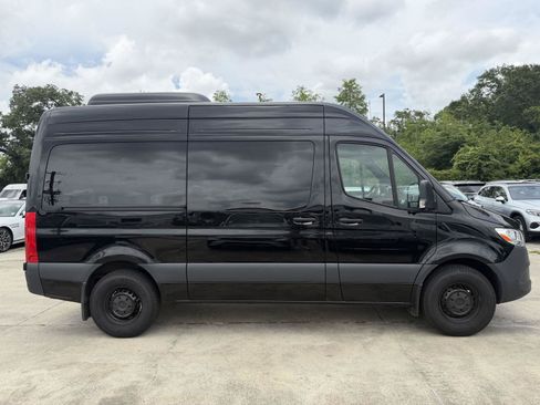 Certified 2025 Mercedes-Benz Sprinter 2500 image 23