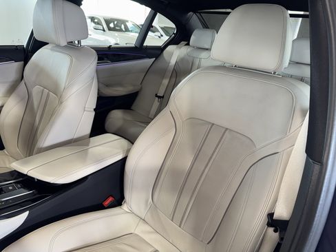 Used 2019 BMW 540i image 33