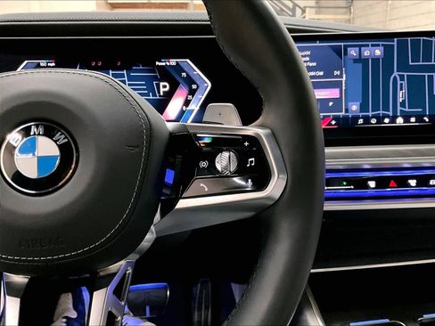Certified 2025 BMW 760i xDrive AWD/4WD image 21