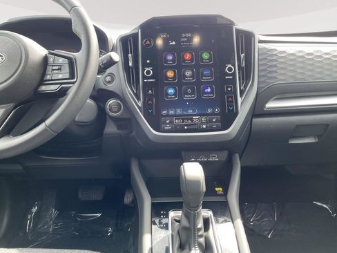 Certified 2025 Subaru Forester Premium AWD/4WD image 17