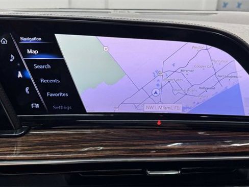 Used 2023 Cadillac Escalade ESV Premium Luxury image 32