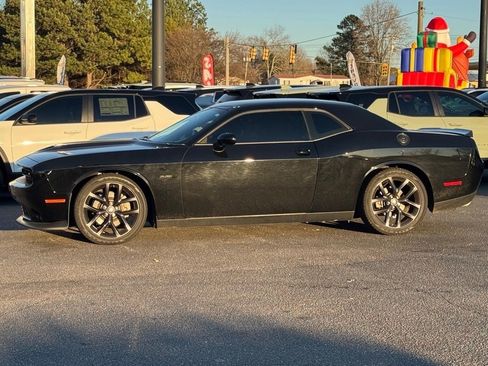 Used 2023 Dodge Challenger R/T w/ Blacktop Package image 6