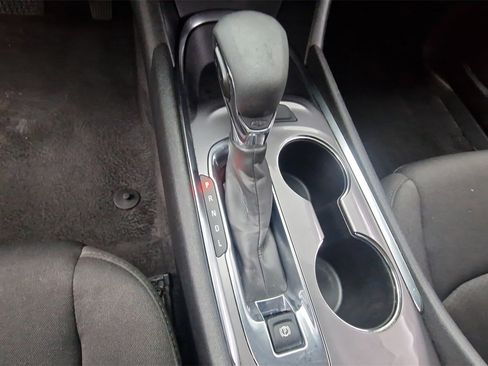 Used 2023 Chevrolet Malibu LT image 38