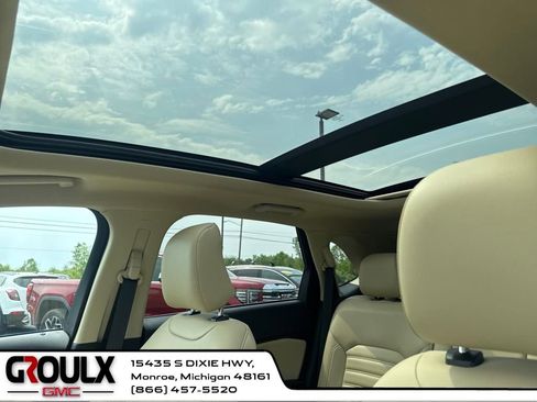 Used 2022 Ford Edge SEL w/ Convenience Package image 24