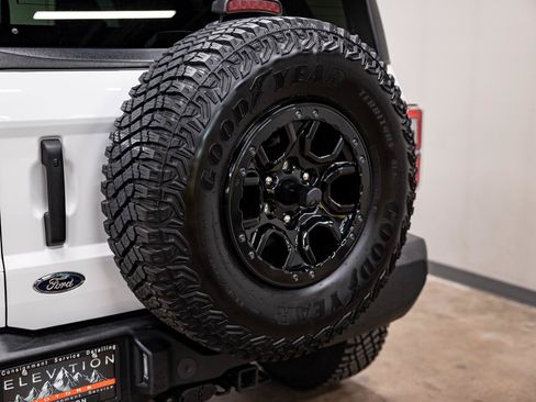 Used 2023 Ford Bronco Wildtrak AWD/4WD image 32