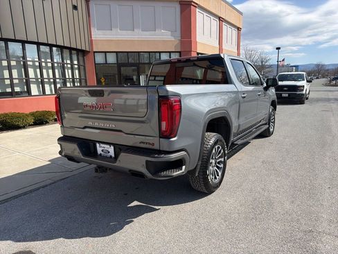 Used 2022 GMC Sierra 1500 AT4 w/ AT4 Premium Package image 7