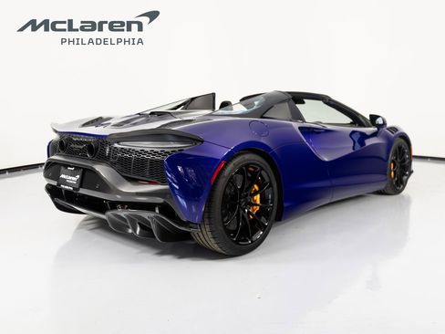Used 2025 McLaren Artura Spider image 6