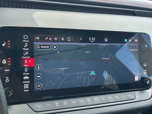 Used 2025 Dodge Charger R/T w/ Sun & Sound Package image 18