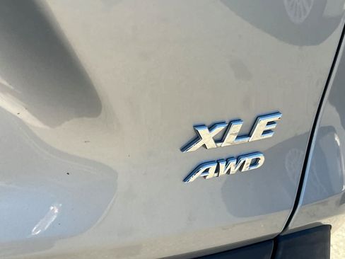 Used 2025 Toyota RAV4 XLE AWD/4WD image 21