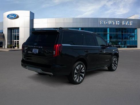 Certified 2025 Ford Expedition Platinum w/ Driver's Package AWD/4WD image 5