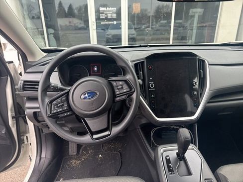 Used 2024 Subaru Crosstrek 2.0i Premium image 4
