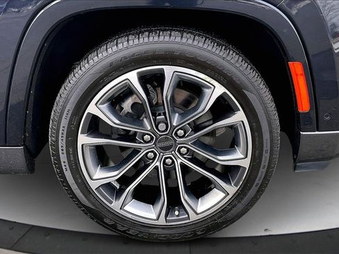 Used 2022 Jeep Grand Wagoneer Series III image 37