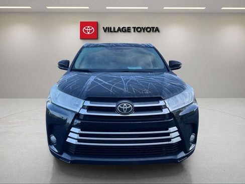Certified 2017 Toyota Highlander XLE FWD image 8