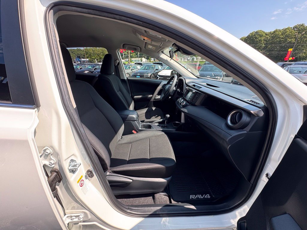 Used 2018 Toyota RAV4 LE w/ All Weather Liner Package AWD/4WD image 24