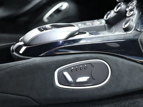 Used 2020 Aston Martin V8 Vantage Coupe RWD image 78