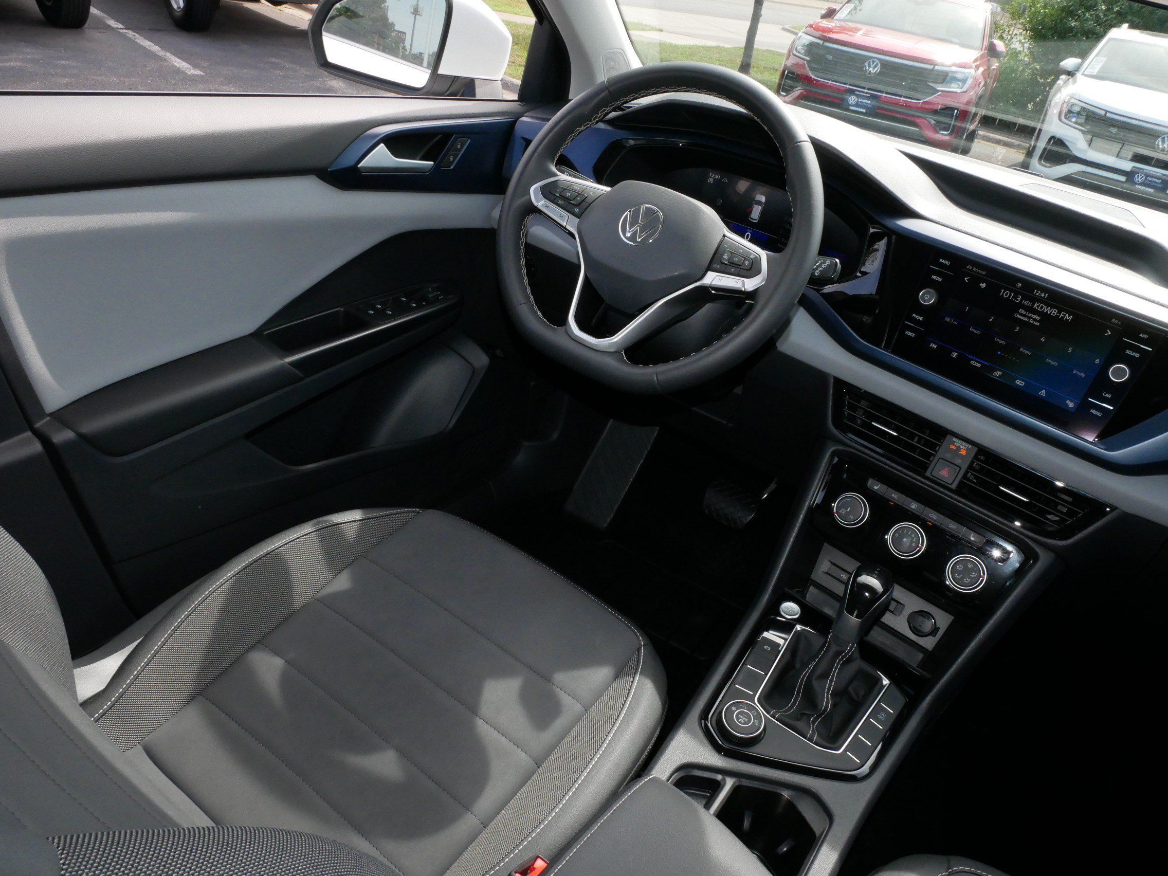 Certified 2023 Volkswagen Taos SE AWD/4WD image 9