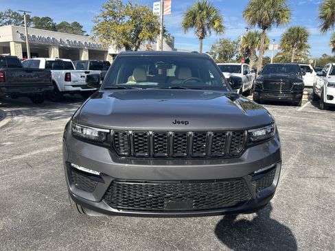 New 2025 Jeep Grand Cherokee Limited w/ Black Appearance Package image 2