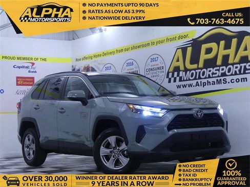 Used 2022 Toyota RAV4 XLE image 1