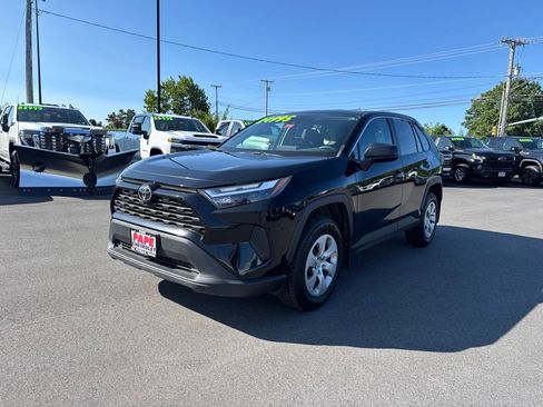 Used 2023 Toyota RAV4 LE AWD/4WD image 9