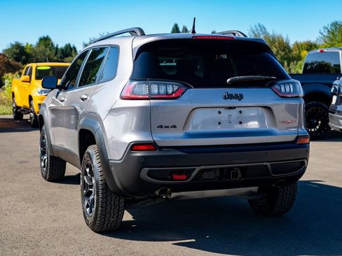 Used 2019 Jeep Cherokee Trailhawk image 10