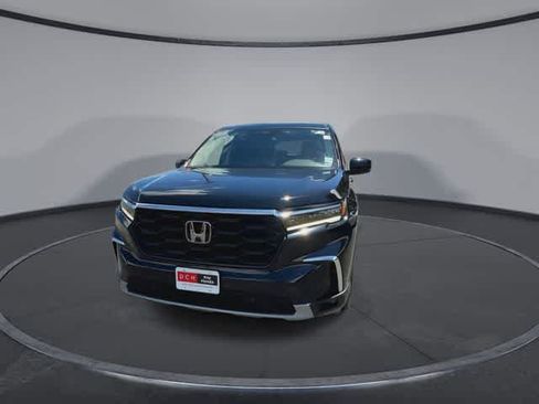 Used 2024 Honda Pilot EX-L image 3