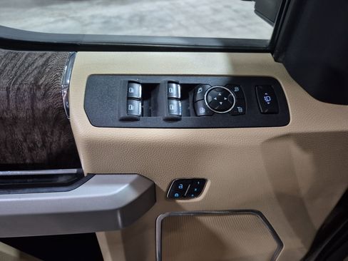 Used 2017 Ford F250 Lariat AWD/4WD image 22