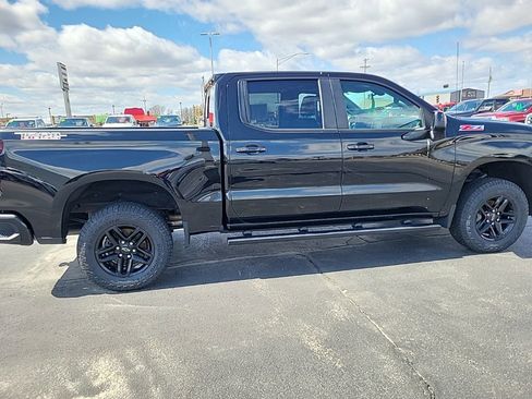 Used 2022 Chevrolet Silverado 1500 LT Trail Boss w/ Convenience Package II image 4