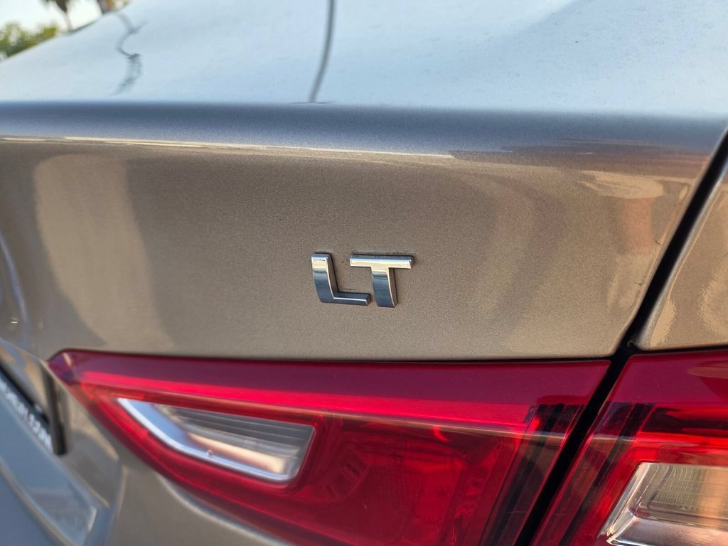 Used 2023 Chevrolet Malibu LT w/ Driver Confidence Package FWD image 15