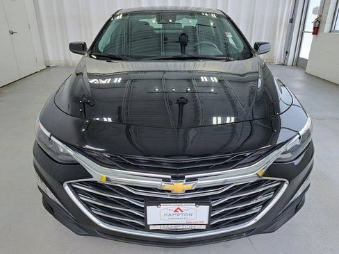 Used 2023 Chevrolet Malibu LT FWD image 2