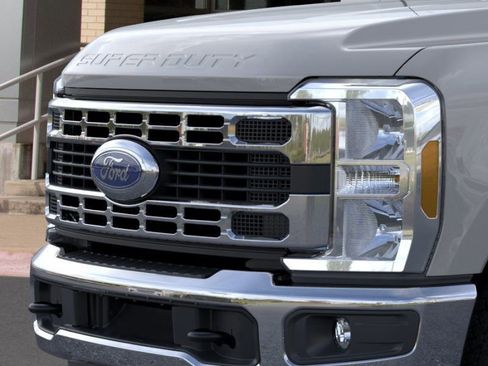 New 2026 Ford F350 XLT image 19