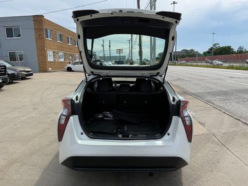 Used 2017 Toyota Prius Three w/ Advanced Technology Package FWD image 17