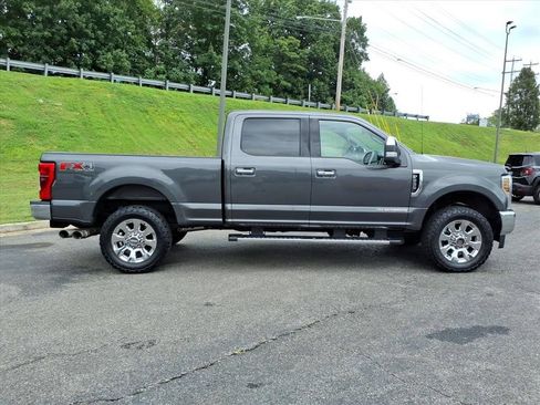 Used 2018 Ford F250 Lariat w/ Lariat Ultimate Package AWD/4WD image 2