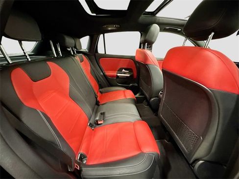 Used 2023 Mercedes-Benz GLA 250 4MATIC image 28