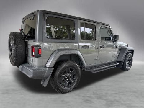 Used 2019 Jeep Wrangler Unlimited Sport S AWD/4WD image 3