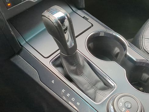 Used 2016 Ford Explorer XLT w/ Equipment Group 202A image 37