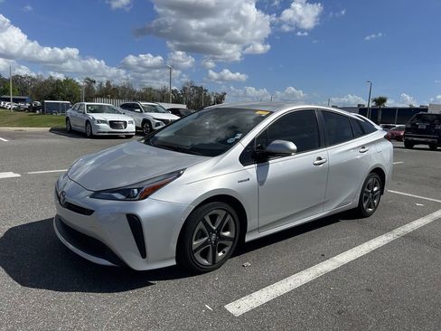 Used 2020 Toyota Prius XLE image 9