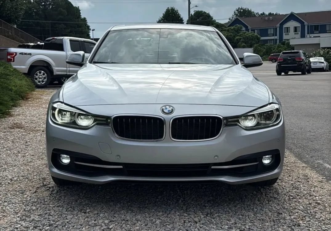 Used 2016 BMW 328i Sedan RWD image 4
