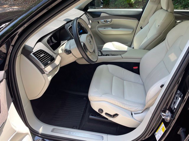 Certified 2023 Volvo XC90 B6 Plus w/ Protection Package Premier AWD/4WD image 10