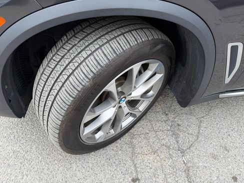 Used 2019 BMW X5 xDrive50i w/ Off-Road Package AWD/4WD image 31