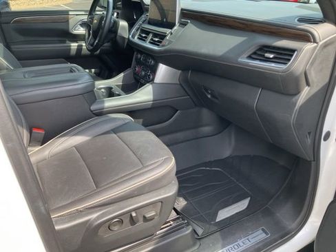 Used 2023 Chevrolet Suburban Premier w/ Premium Package 2 AWD/4WD image 39