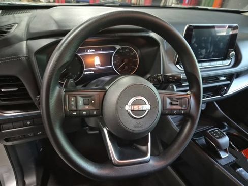 Used 2024 Nissan Rogue SV AWD/4WD image 17