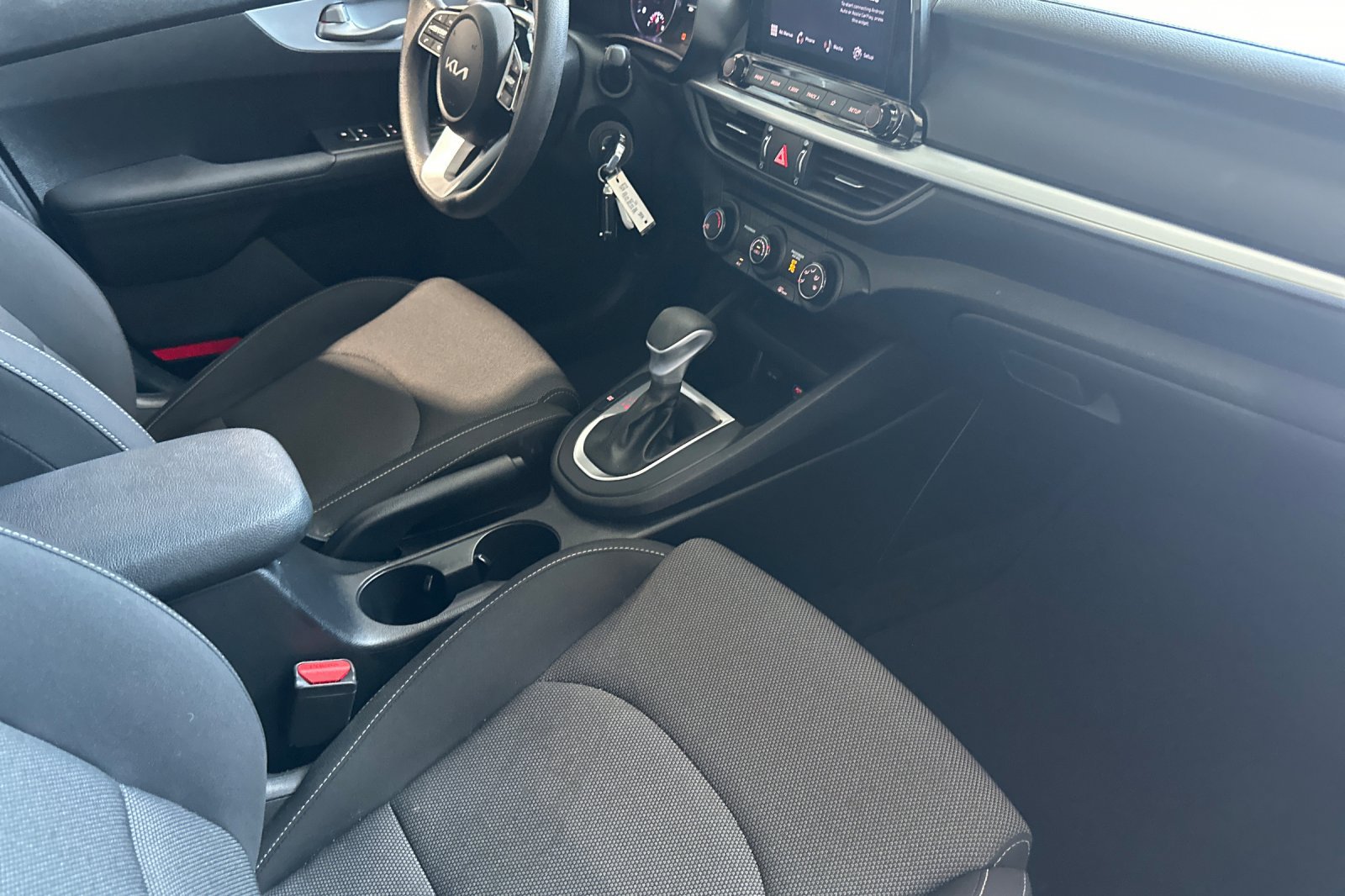 Used 2024 Kia Forte LXS FWD image 16
