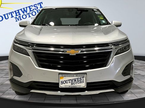 Used 2022 Chevrolet Equinox LT image 2