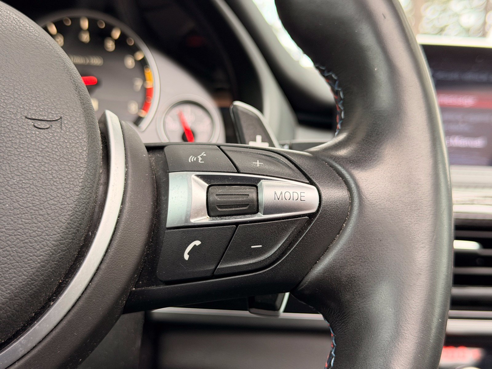 Used 2018 BMW X5 M AWD/4WD image 25
