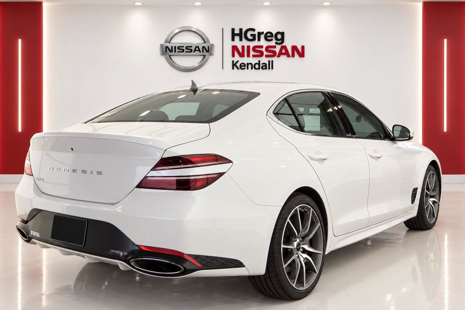 Used 2025 Genesis G70 2.5T RWD image 4
