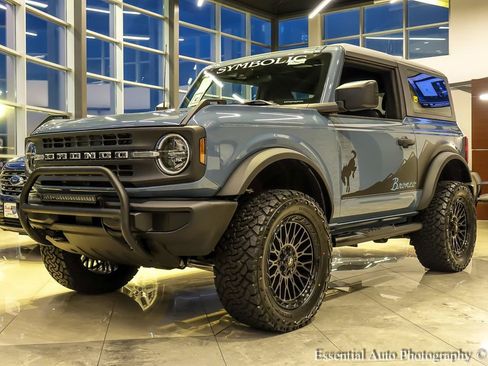 New 2025 Ford Bronco 2-Door AWD/4WD image 2